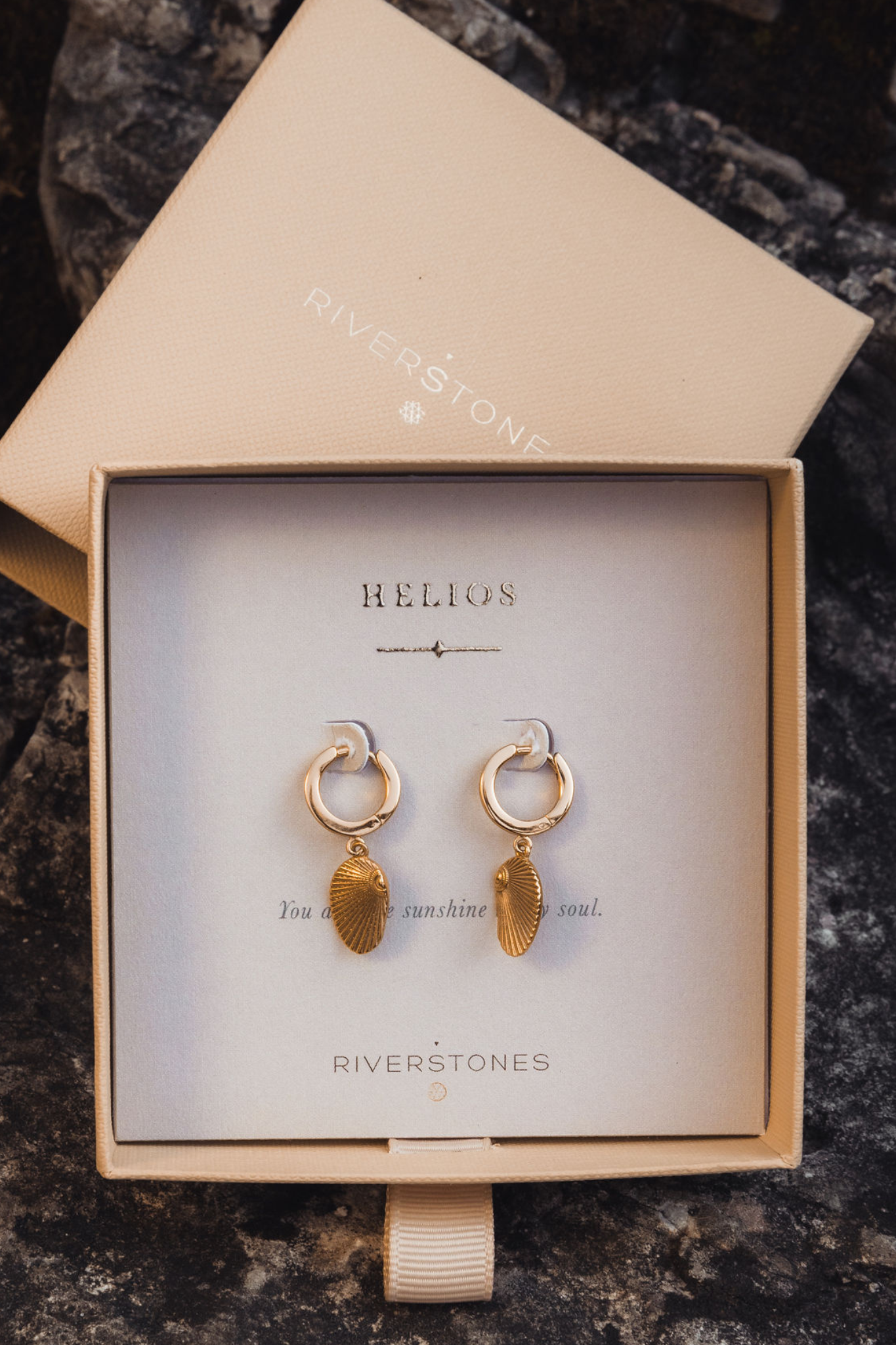 Helios Hoops Judith Noordzij x Riverstones - verpakking