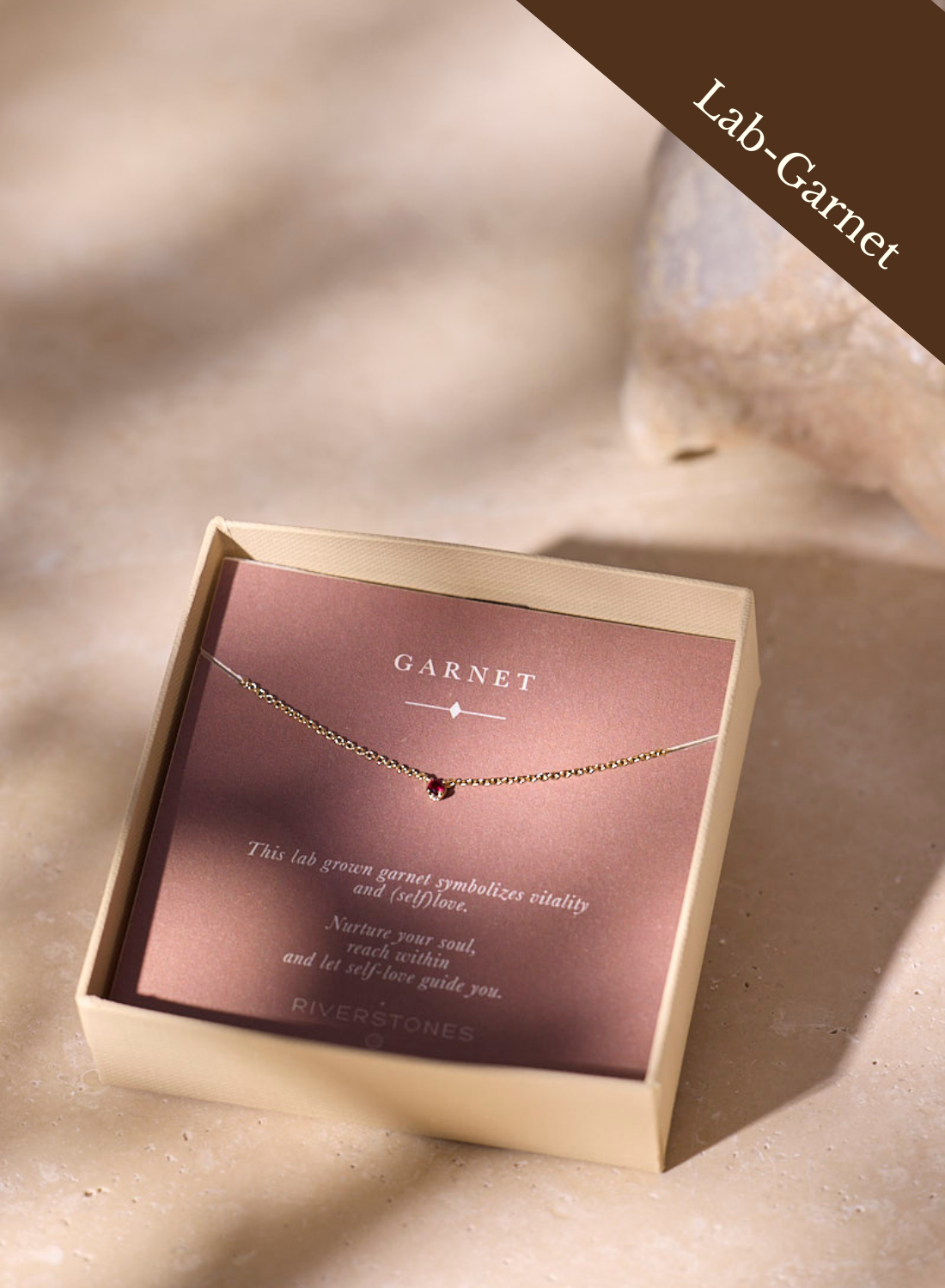 LAb garnet ketting 4