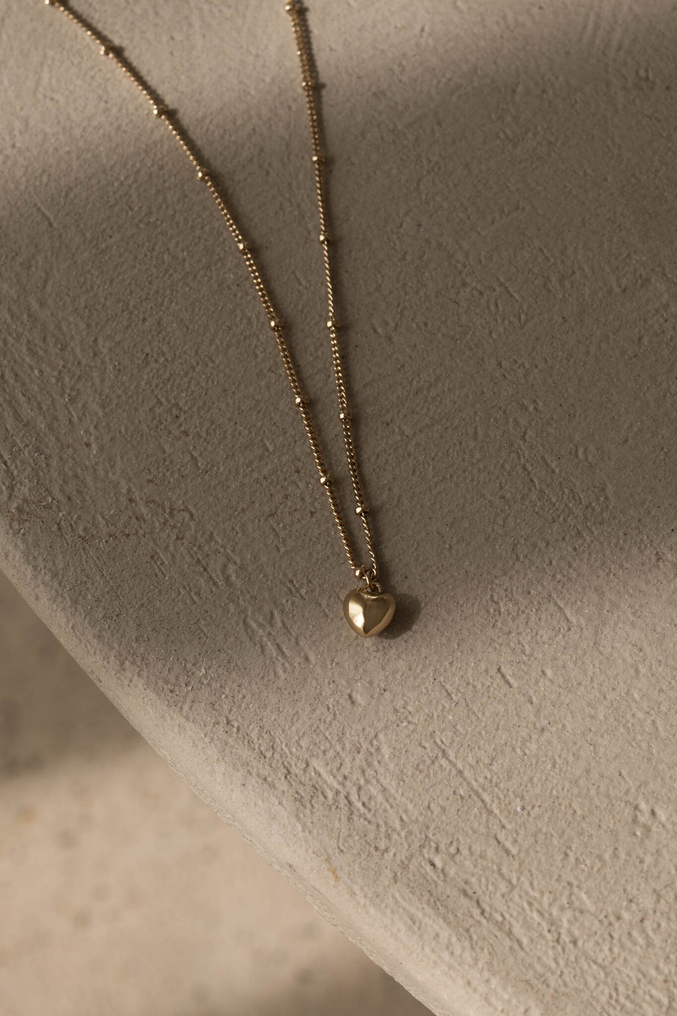 Love ketting still